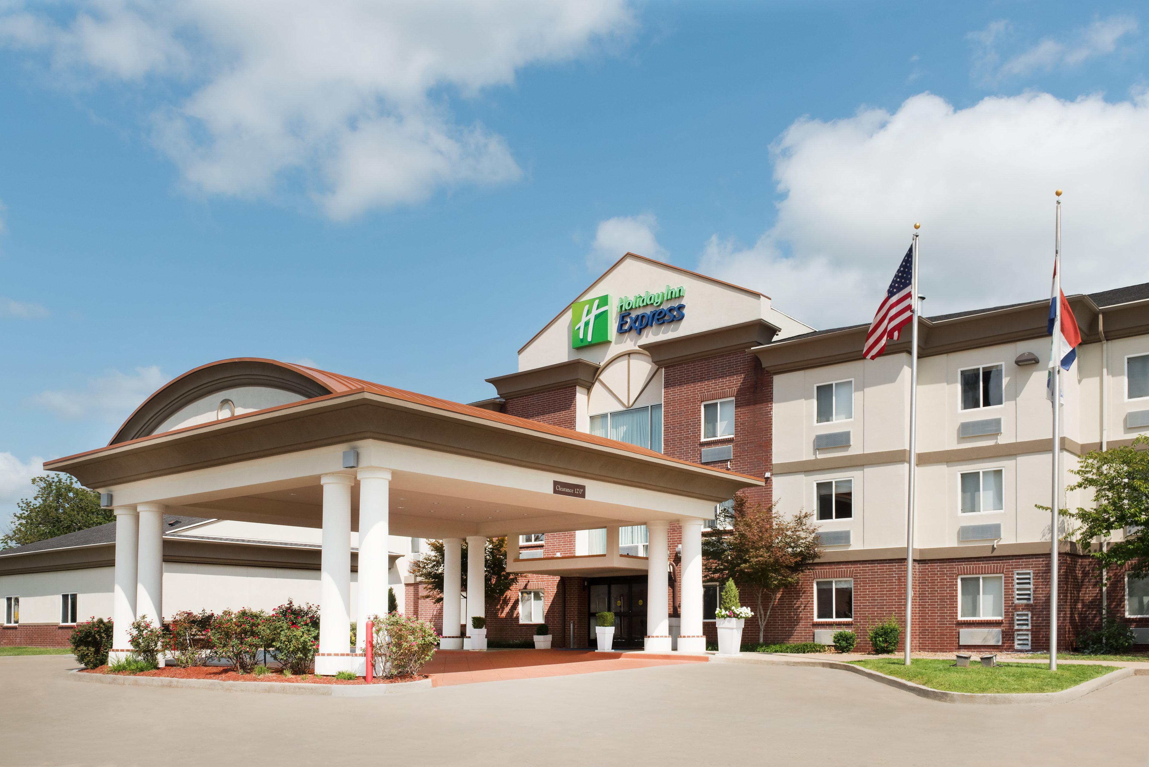 Holiday Inn Express Warrenton By Ihg Exterior foto