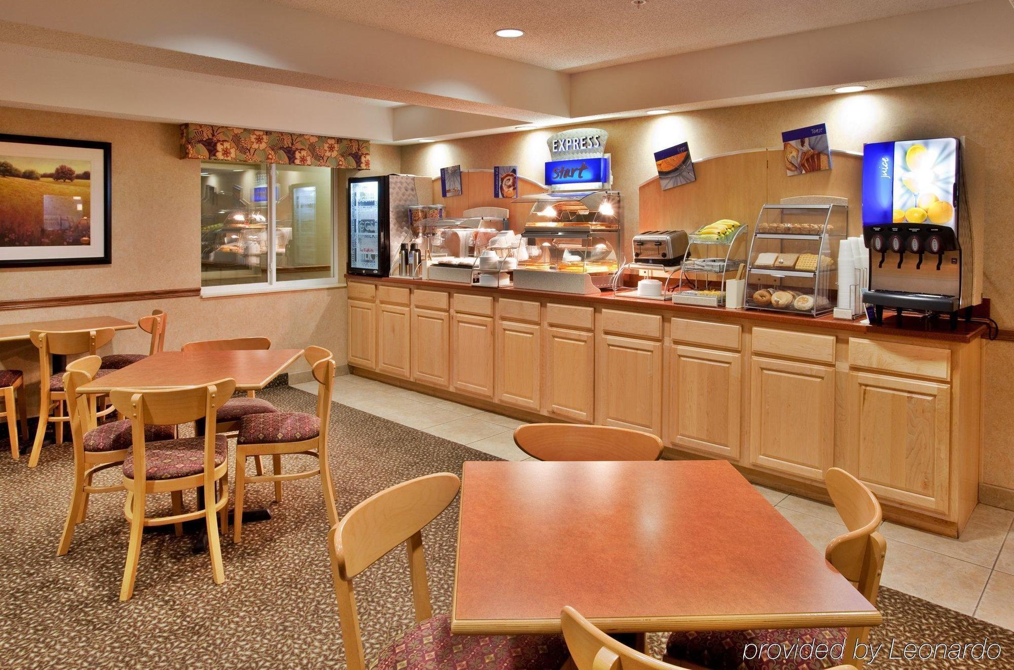 Holiday Inn Express Warrenton By Ihg Restaurant foto