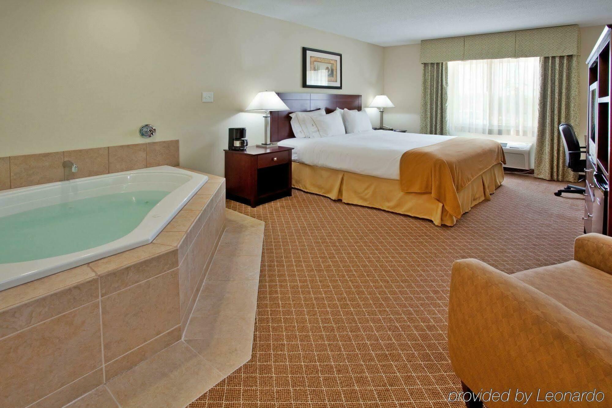 Holiday Inn Express Warrenton By Ihg Zimmer foto